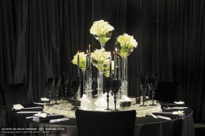 Phalaenopsis orchids, calla lilies and baby’s breath create an elegant look.